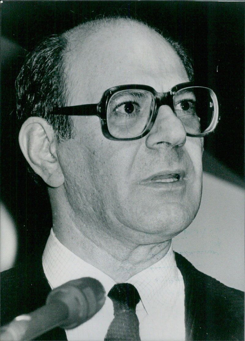 Argentine composer Mauricio Kagel receives the Frankfurt Mozart Medal in 1983 - Vintage Photograph