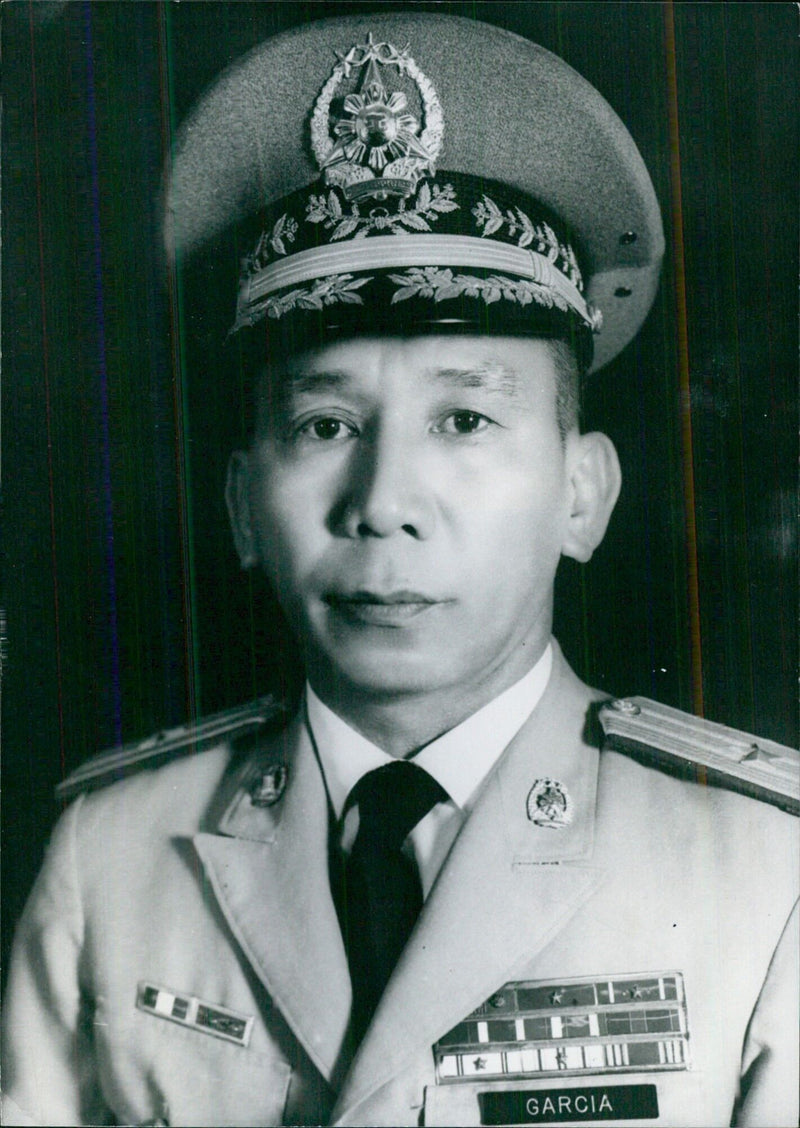 PORVER GARCIA Philippine service chiefą: BRIGADIER-GENERAL SANTOS GARCIA Commanding General, Philippine Army. - Vintage Photograph