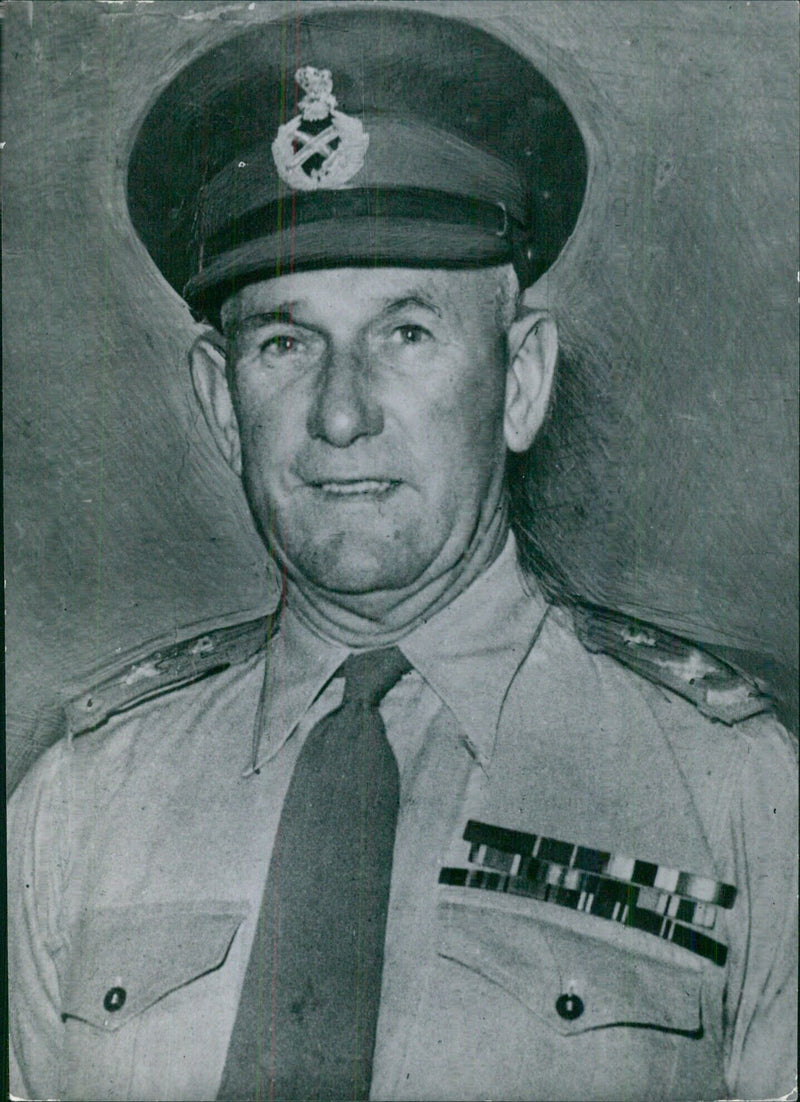 LT.GEN.W.BRIDGEFORD,C.B.,C.B.E. C.-in-C., British Commonwealth Occupation Forces, Japan; is Australia. - Vintage Photograph