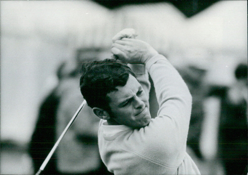 British Golfer Bernard Gallacher - Vintage Photograph