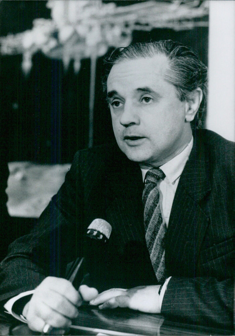 36 Soviet Scientists; ALBERT GALEYEV OPS Professor Albert Galeyev, director of the Soviet Space Research Institute since 1989. - Vintage Photograph