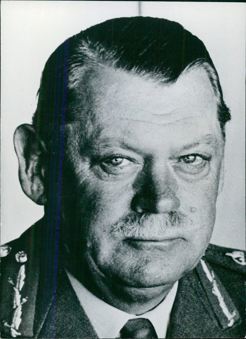 British Service Chiefs: GENERAL SIR RICHARD NELSON GALE G.C.B. K.B.E. D.S.O. M.. Deputy Supreme Allied Commander Europe, since September, 1958. - Vintage Photograph