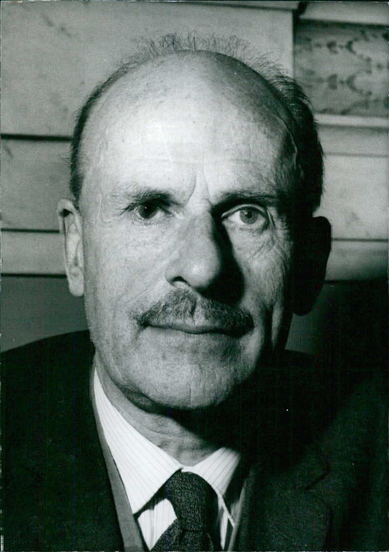 PROF. E.H. PHELPS BROWN - Vintage Photograph