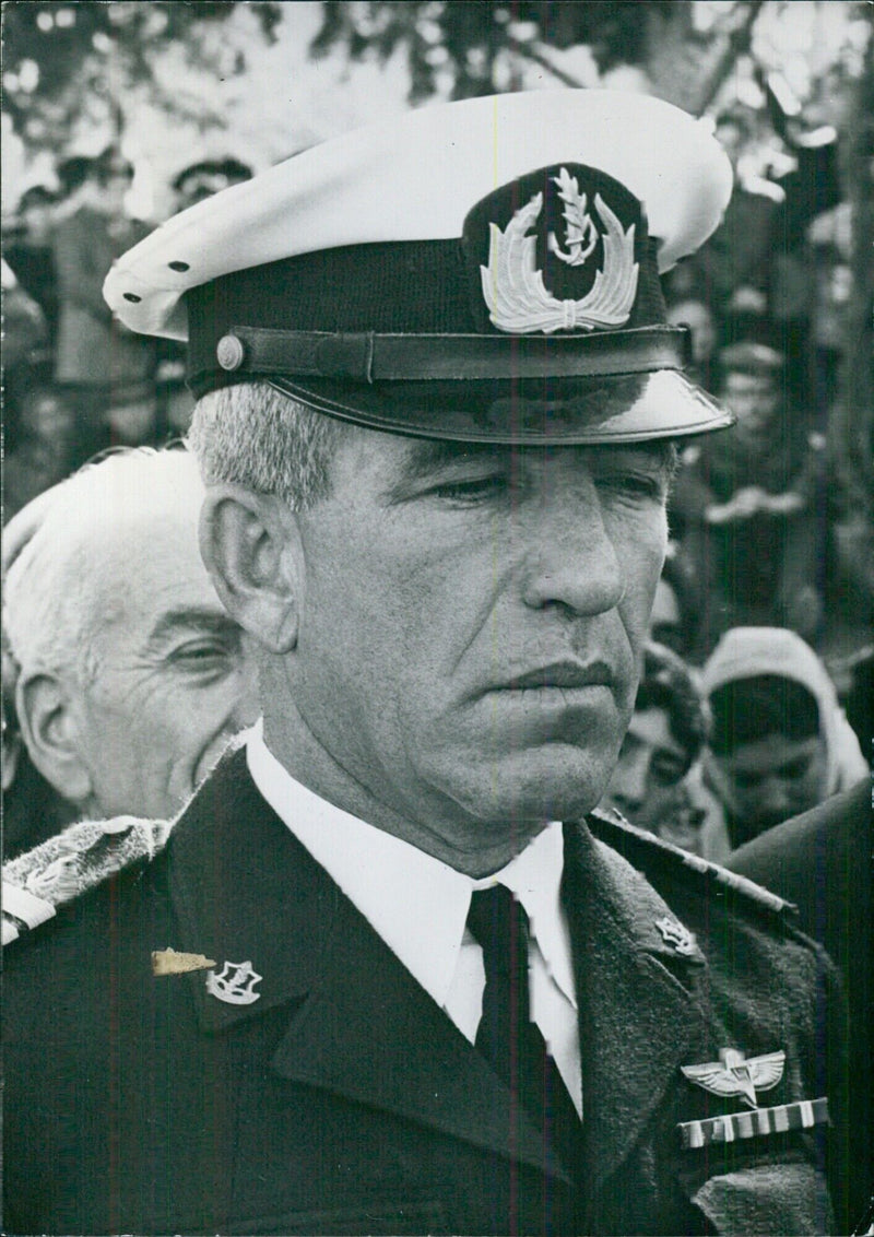 Israeli Service Chiefs: MAJOR GENERAL AVRAHAM BOTZER Commander of the Israeli Paratroopers - Vintage Photograph