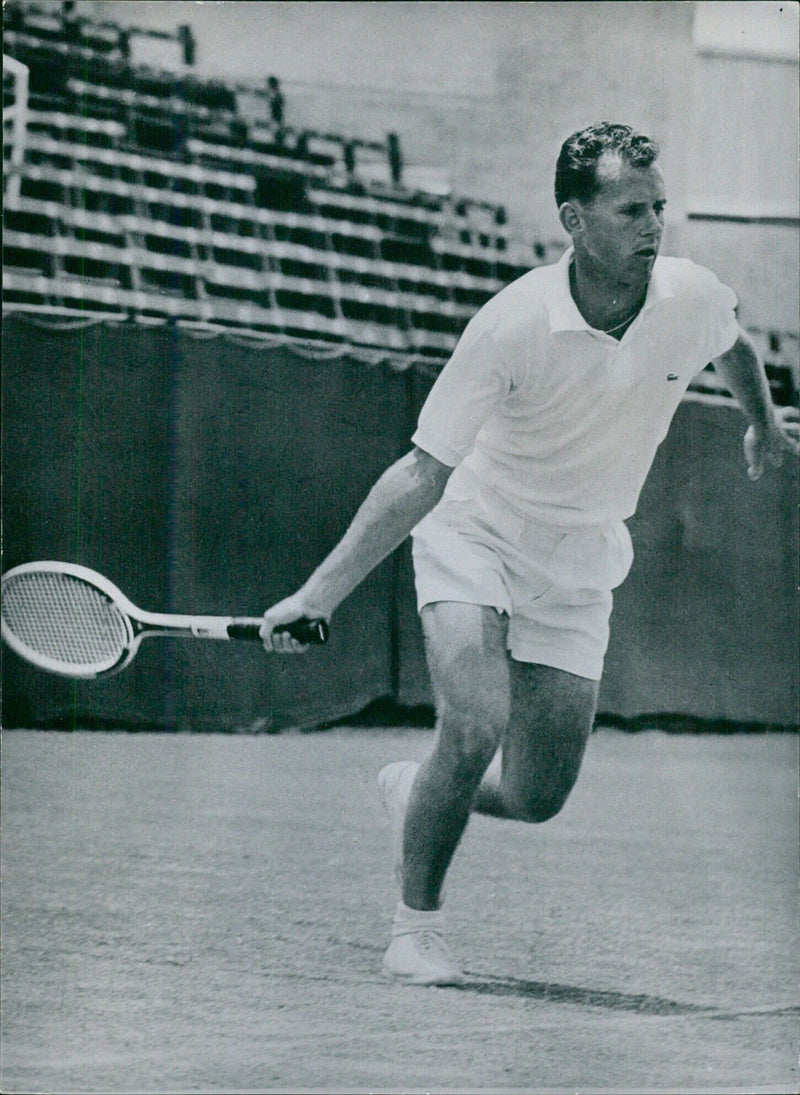 Australian Tennis Stars: KEN FLETCHER - Vintage Photograph