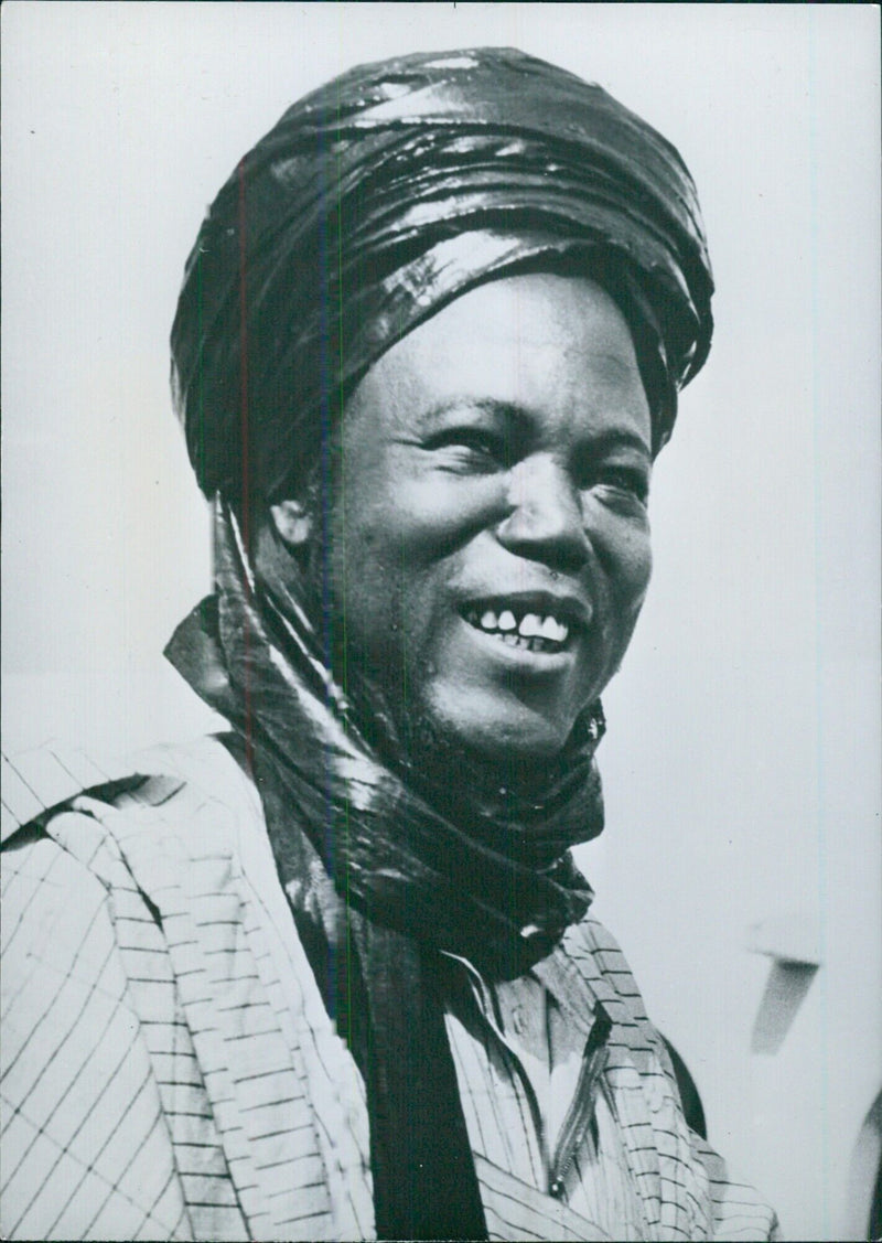 Nigerian Politicians: THE HON. AHMADU, C.B.E.. THE SARDAUNA OF SOKOTO. - Vintage Photograph