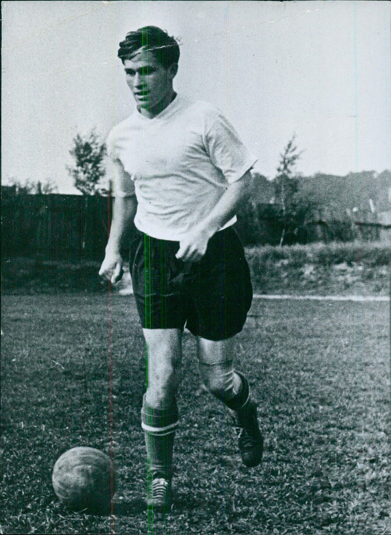 Soviet Athletes: SPARTAK FOOTBALLERS TO PLAY IN LONDON - Vintage Photograph