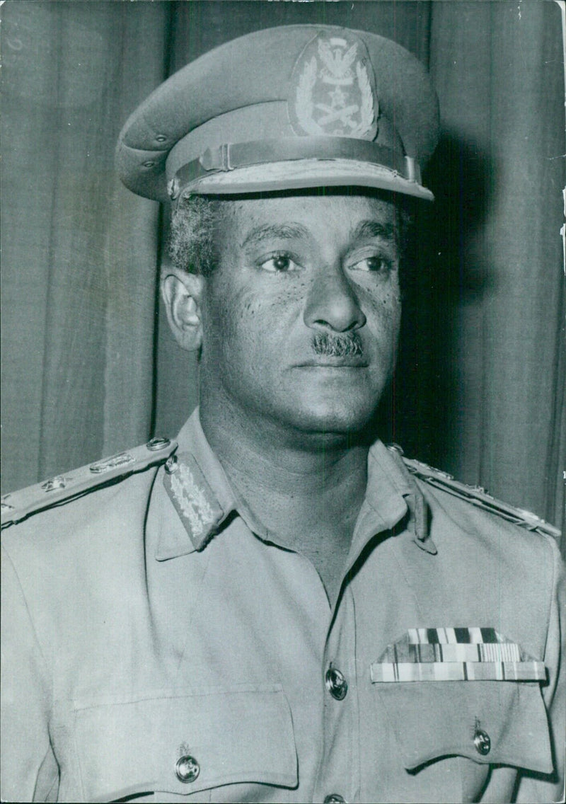 Sudanese Politicians: GENERAL BASHIR MOHAMED ALI Chief of Staff of the Sudanese Armed Forces. - Vintage Photograph