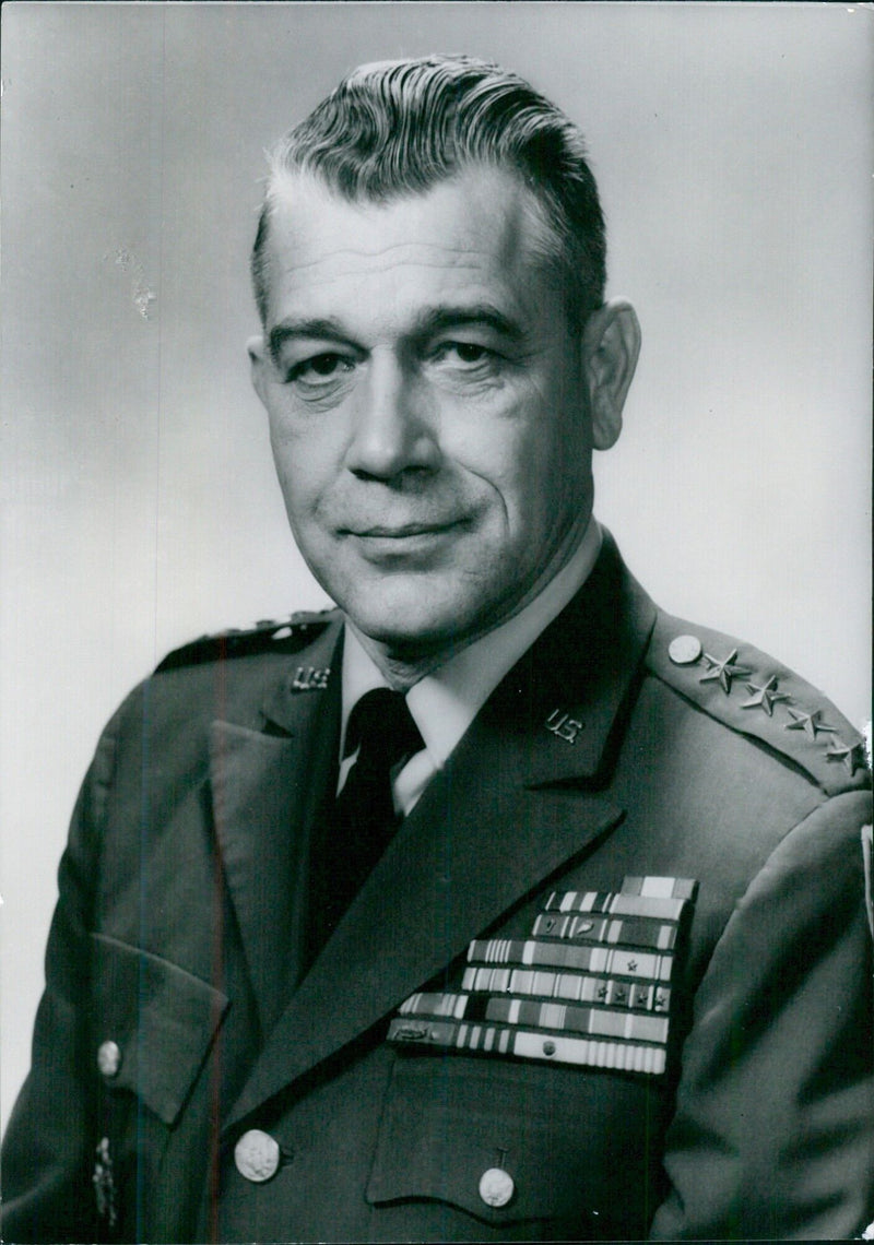 American Service Chiefs: GENERAL FERDINAND J. CHESAREK - Vintage Photograph