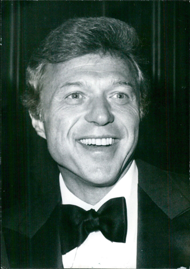 American Entertainers: STEVE LAWRENCE - Vintage Photograph