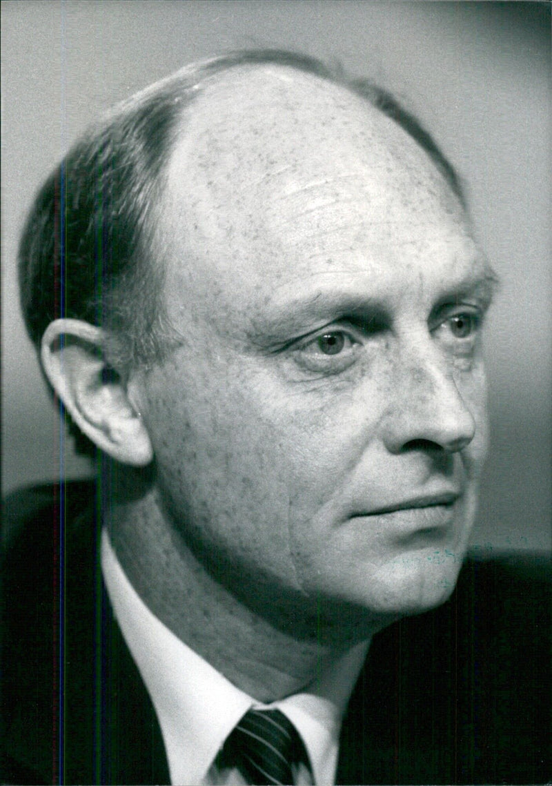 RT. HON. NEIL KINNOCK, M.P. - Vintage Photograph