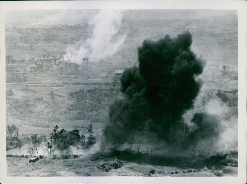 American tanks push through Japanese strong point. - Vintage Photograph