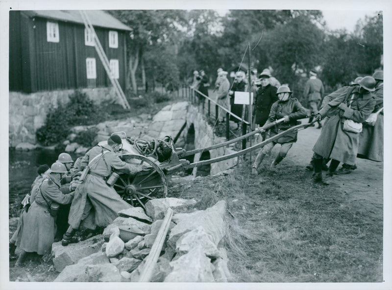 Swedish military maneuver GÃ¤strike manueuver 1936 - Vintage Photograph