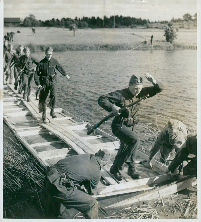LivgrenadjÃ¤rregementet's companionship celebrates its traditional summer festival - 3 July 1939 - Vintage Photograph