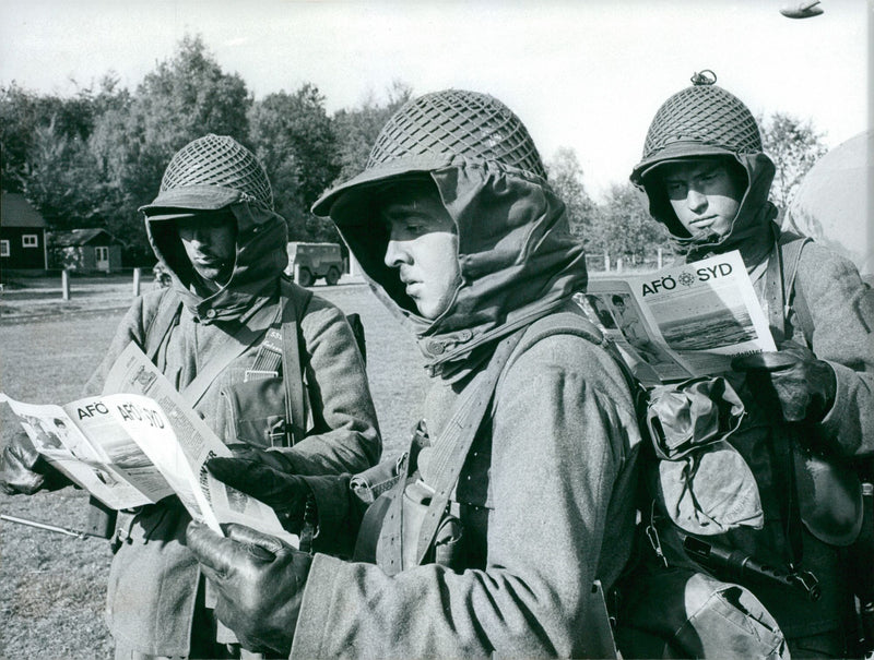 Field maneuver 1957 - Vintage Photograph