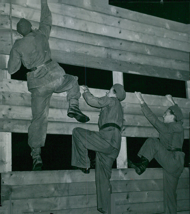 Swedish military emergency service July to Dec 1943 - Vintage Photograph