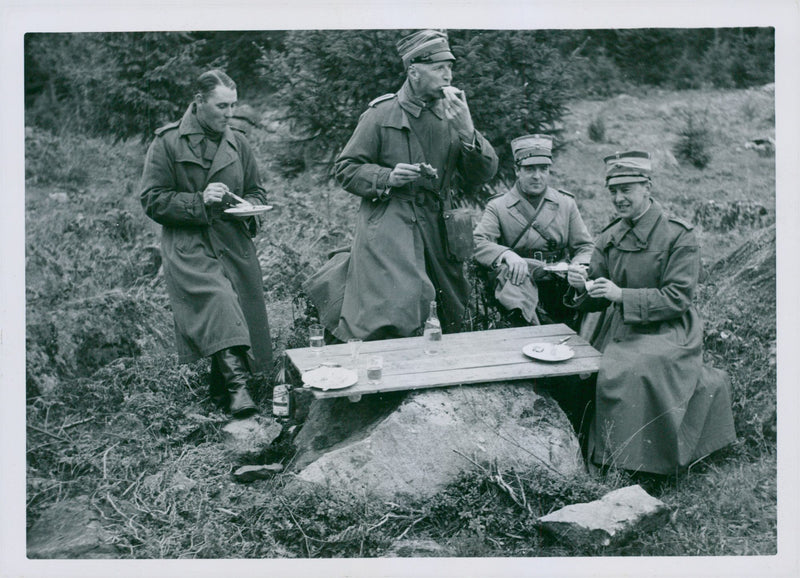 Swedish military maneuver GÃ¤strike manueuver 1936 - Vintage Photograph