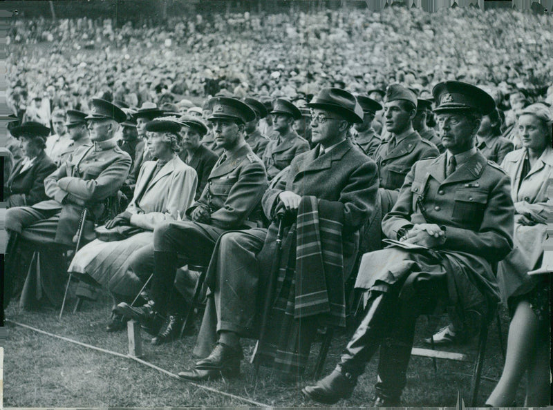 Swedish military emergency service July to Dec 1943 - Vintage Photograph