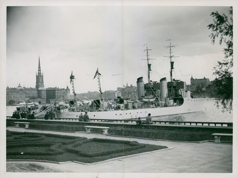 Vedett boats Kaparen and Snapphanen. - Vintage Photograph