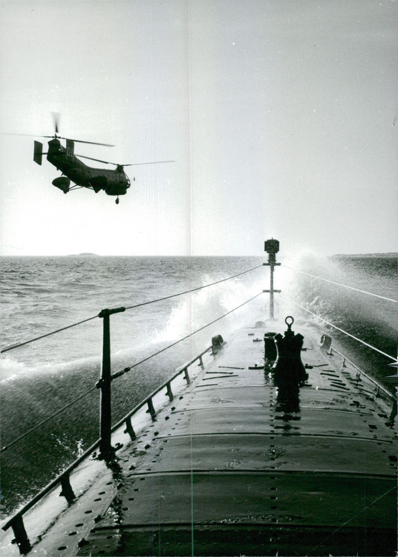 Defense Army Marine Navy Submarines - Vintage Photograph