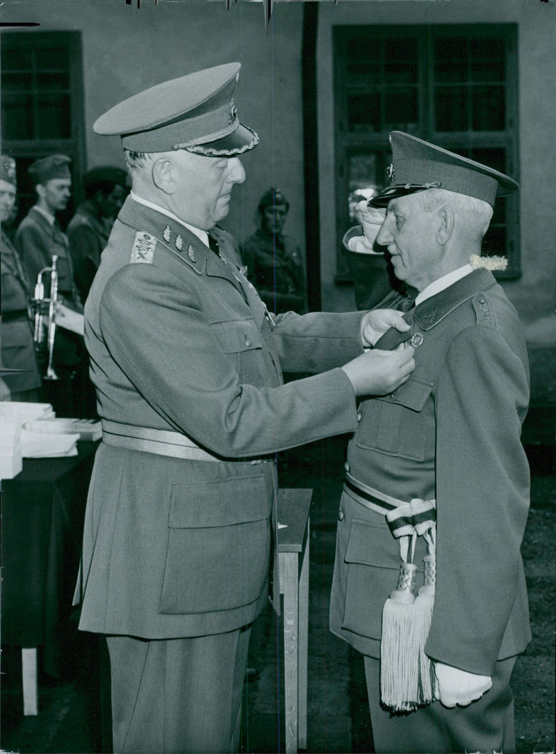 Kadettexamen at Karlberg's war school. Medals are awarded. - Vintage Photograph