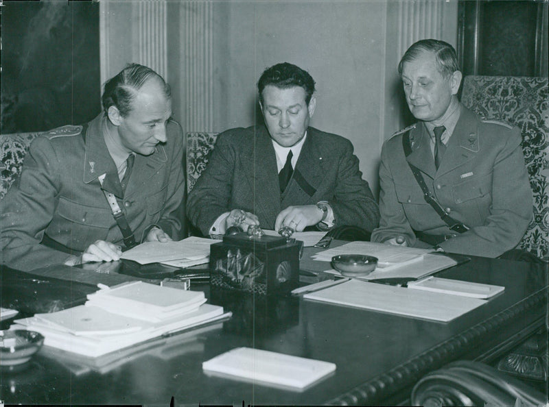 Swedish Military and Army 1941-1943 - Vintage Photograph