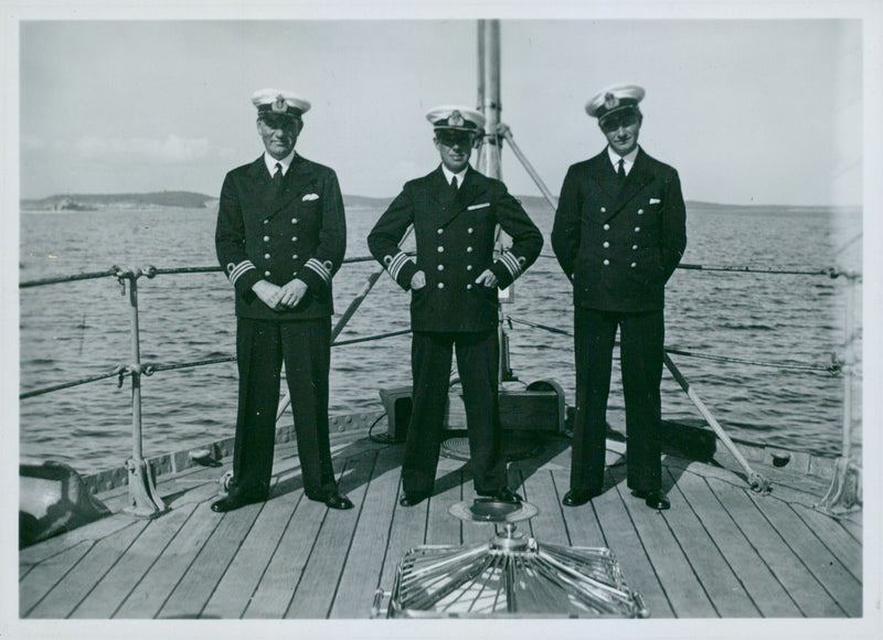 Captain Hamilton, Captain Palmgren board - Year 1915 - Vintage Photograph