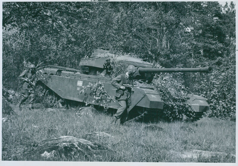 CENTARION TANK - Vintage Photograph