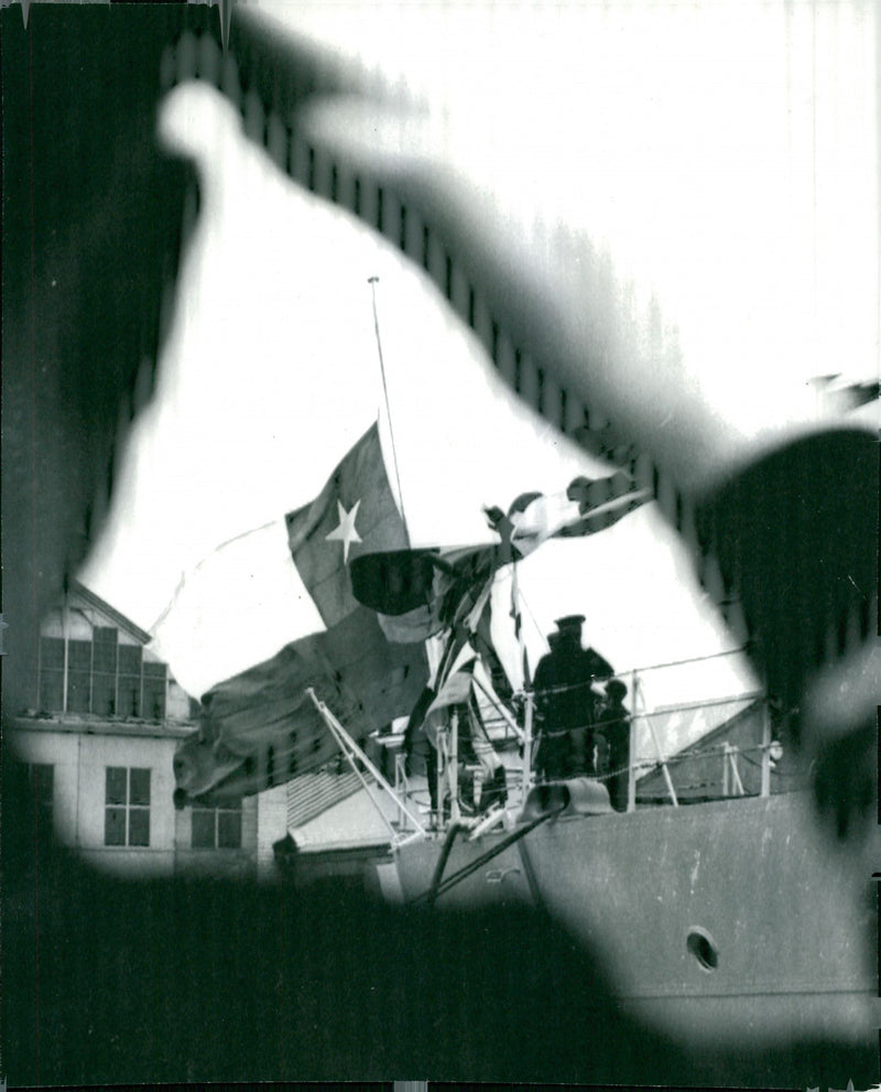 The cruiser HMS GÃ¶ta Lejon is devoted to Chile - Vintage Photograph