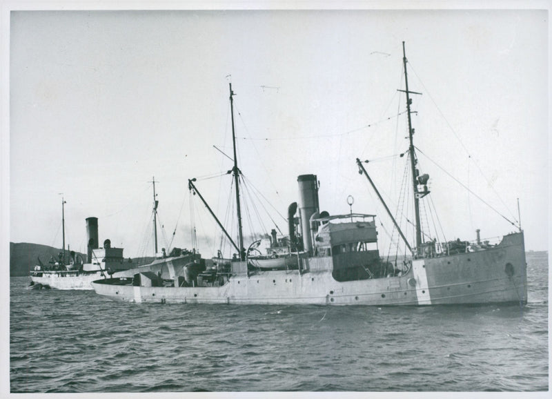 Recovery vessel Belo - Year 1943 - Vintage Photograph