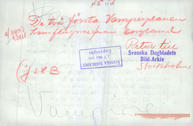 The first two Vampire plan hemflugna from England. - 27 May 1949 - Vintage Photograph