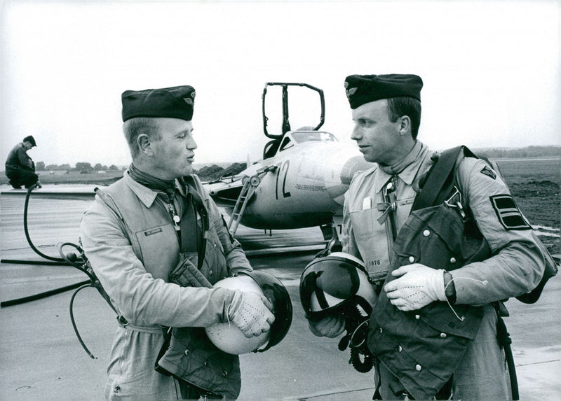 SK60 - Vintage Photograph