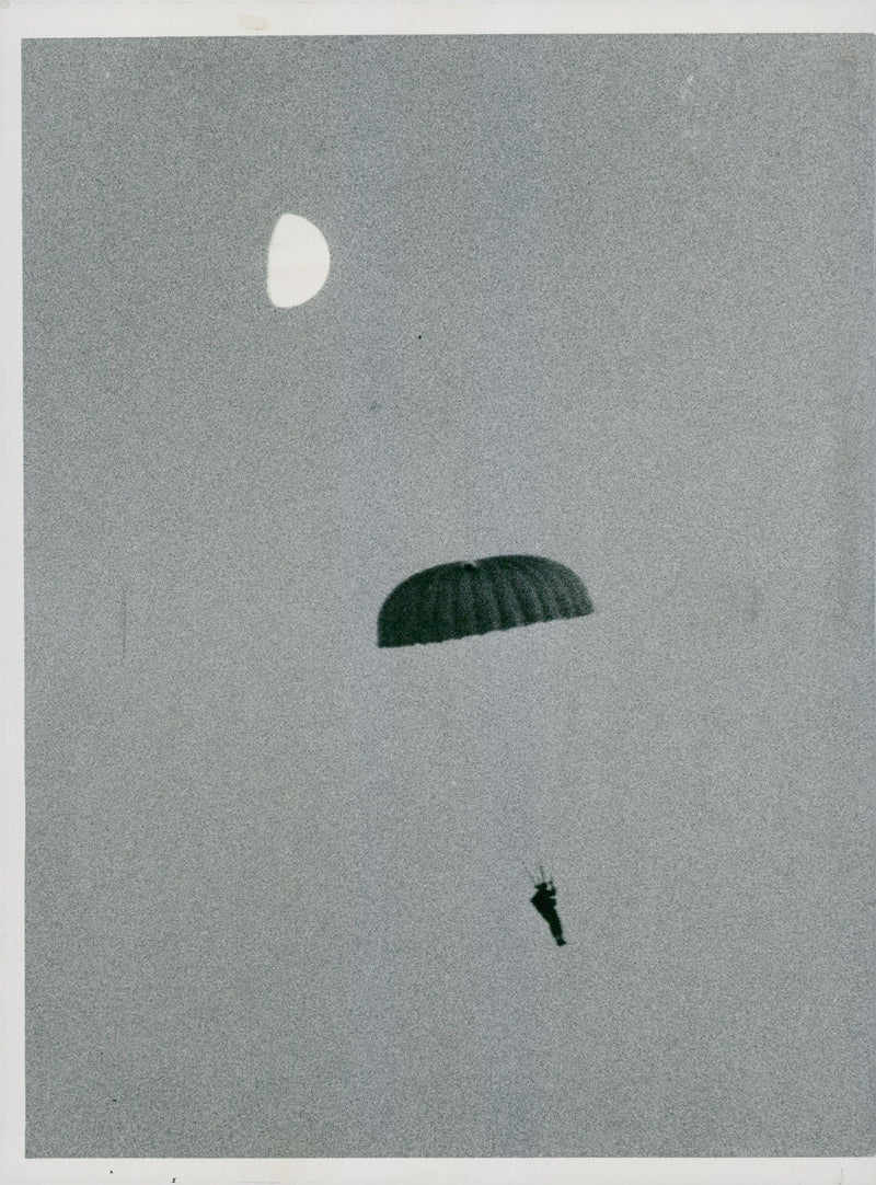 Military parachute - Vintage Photograph