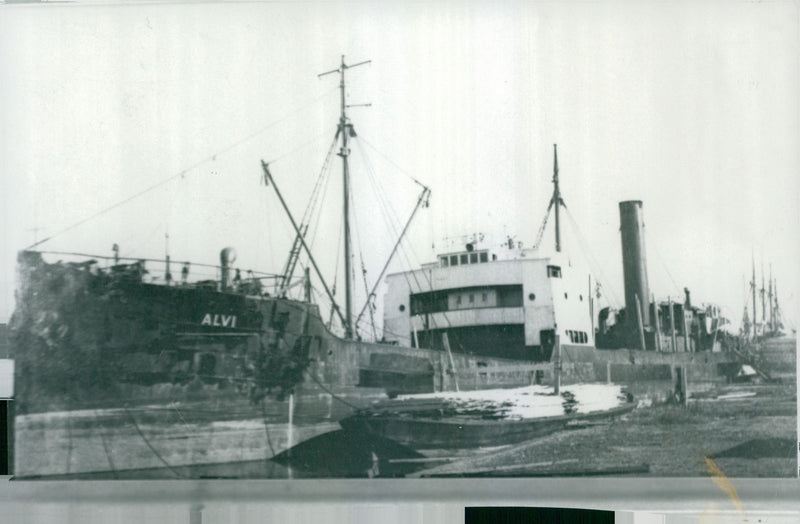 The vessel Alvi - Vintage Photograph