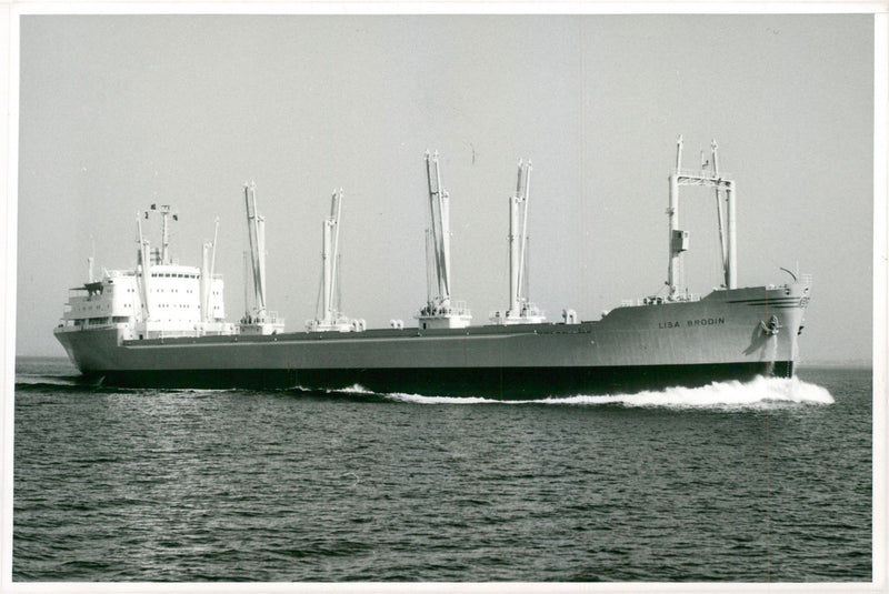 The vessel Lisa Brodin - Vintage Photograph