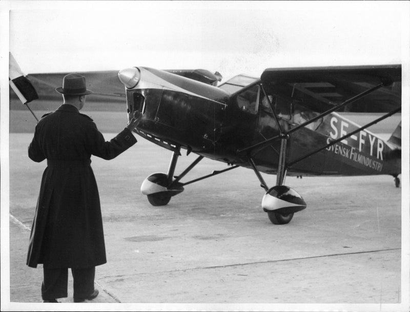 Atlantic flier Kurt BjÃ¶rvalls homecoming - Vintage Photograph