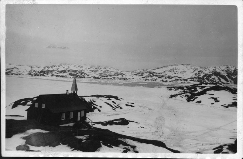 Ahrensbergs Greenland expedition 1931 - Vintage Photograph