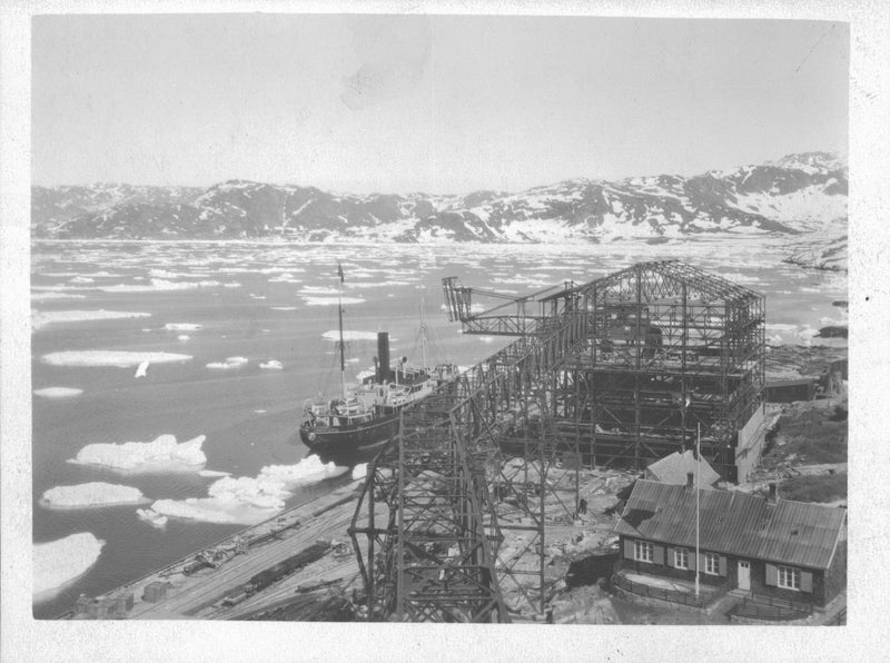 Ahrensbergs Greenland expedition 1931 - Vintage Photograph
