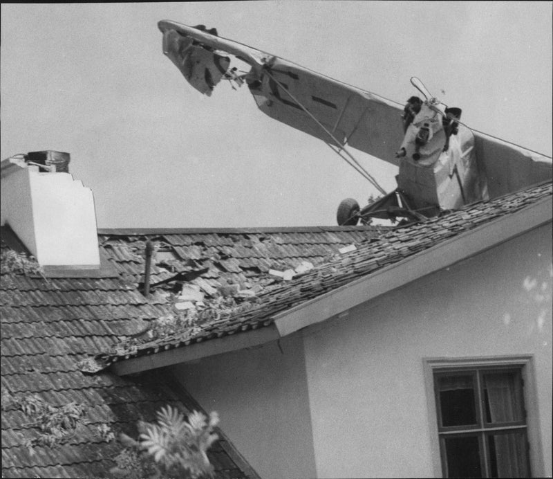 Aircraft crashes on Hedby farm, Kjula, Eskilstuna - Vintage Photograph