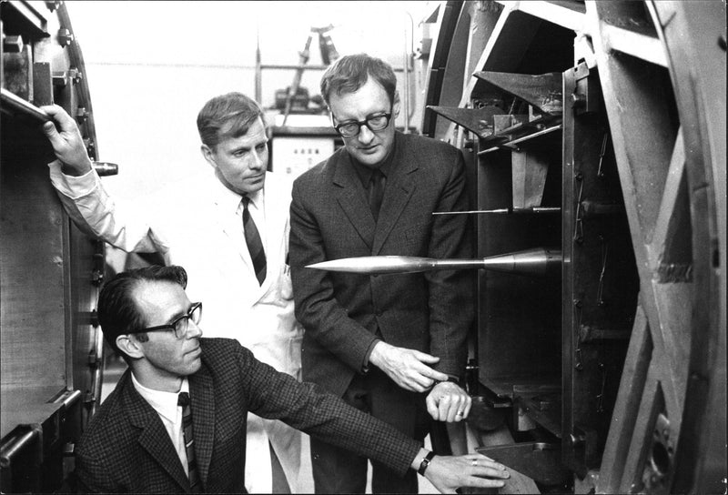 Wind tunnel tests at the Aeronautical Research Institute in Ulvsunda. - Vintage Photograph