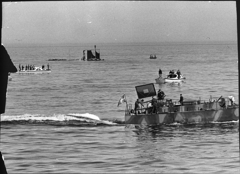 Again and again searched the boats impact area. Farthest seen the bullet-riddled target. It was against such screens plan attacked when they collided at high speed. - Vintage Photograph