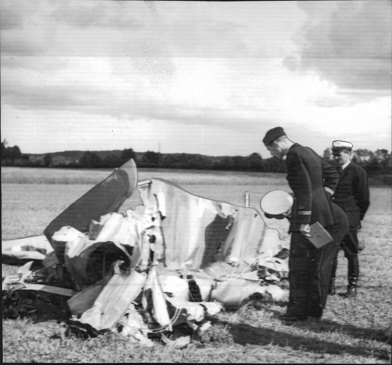 The wreckage of the crashed plane outside Vedby. - Vintage Photograph