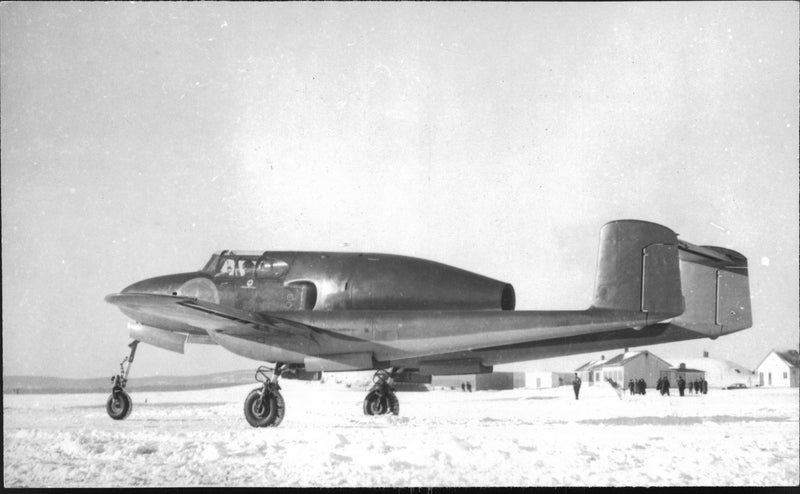New Swedish reaction plane earwig J 21st - 22 March 1947 - Vintage Photograph