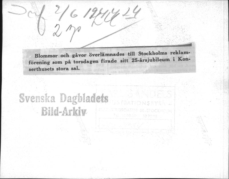 Gifts handed over to Stockholm advertising association that celebrates the 25th anniversary of the Concert Hall Hall - 2 June 1944 - Vintage Photograph