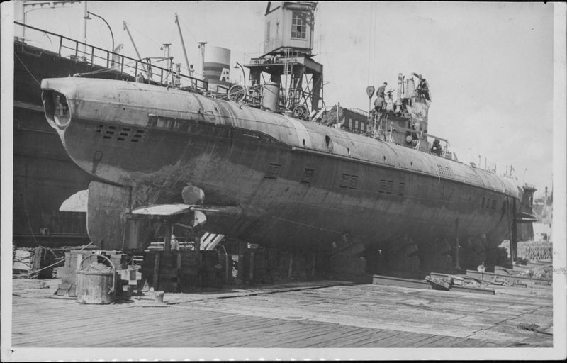 Wolves in Eriksbergs floating dock - 4 August 1943 - Vintage Photograph