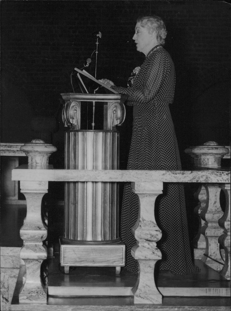 Marika Stiernstedt gives a speech during the Swedish Writers' Association Golden Jubilee - 8 May 1943 - Vintage Photograph