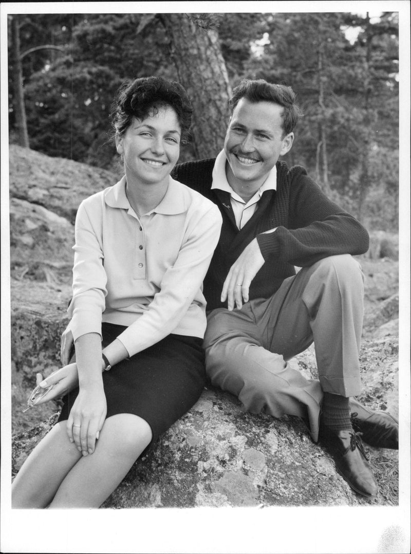Nygifta Nurid and Uri Wax from Israel enjoy the Swedish nature at SaltsjÃ¶baden - Vintage Photograph