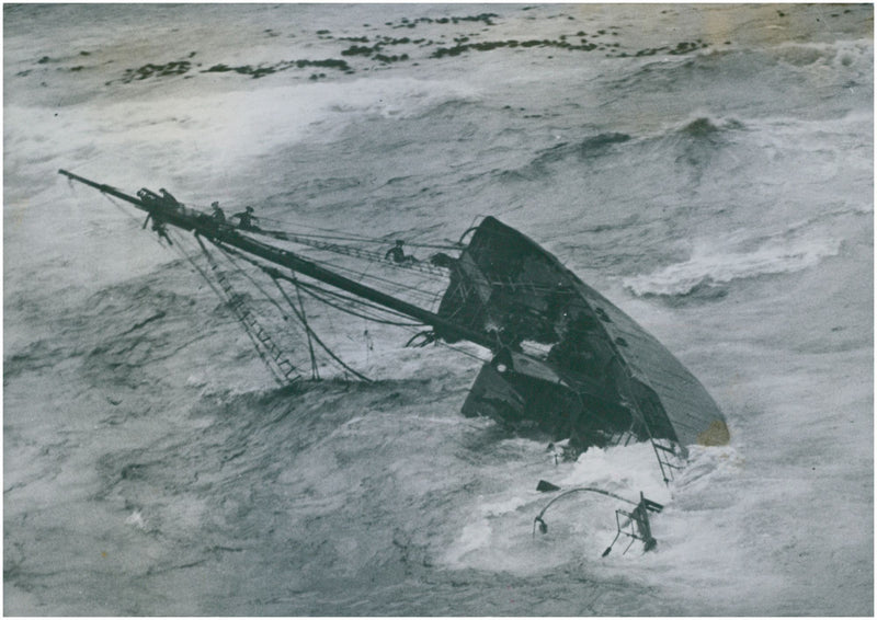 Election ships at the Cape of Good HopeÂ§ - 26 September 1936 - Vintage Photograph