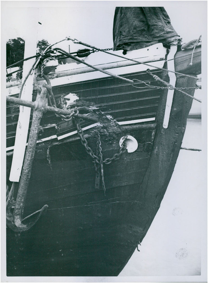 Boat accident in Hammarbyleden, Svea steamer Loki ran at 3 berthed ships - 1 July 1937 - Vintage Photograph