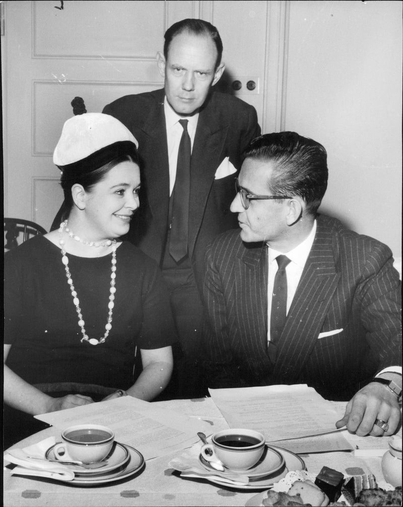 Writer Loka Enmark, Production Kenne Fant and publishers Ake Runnquist talks - Vintage Photograph